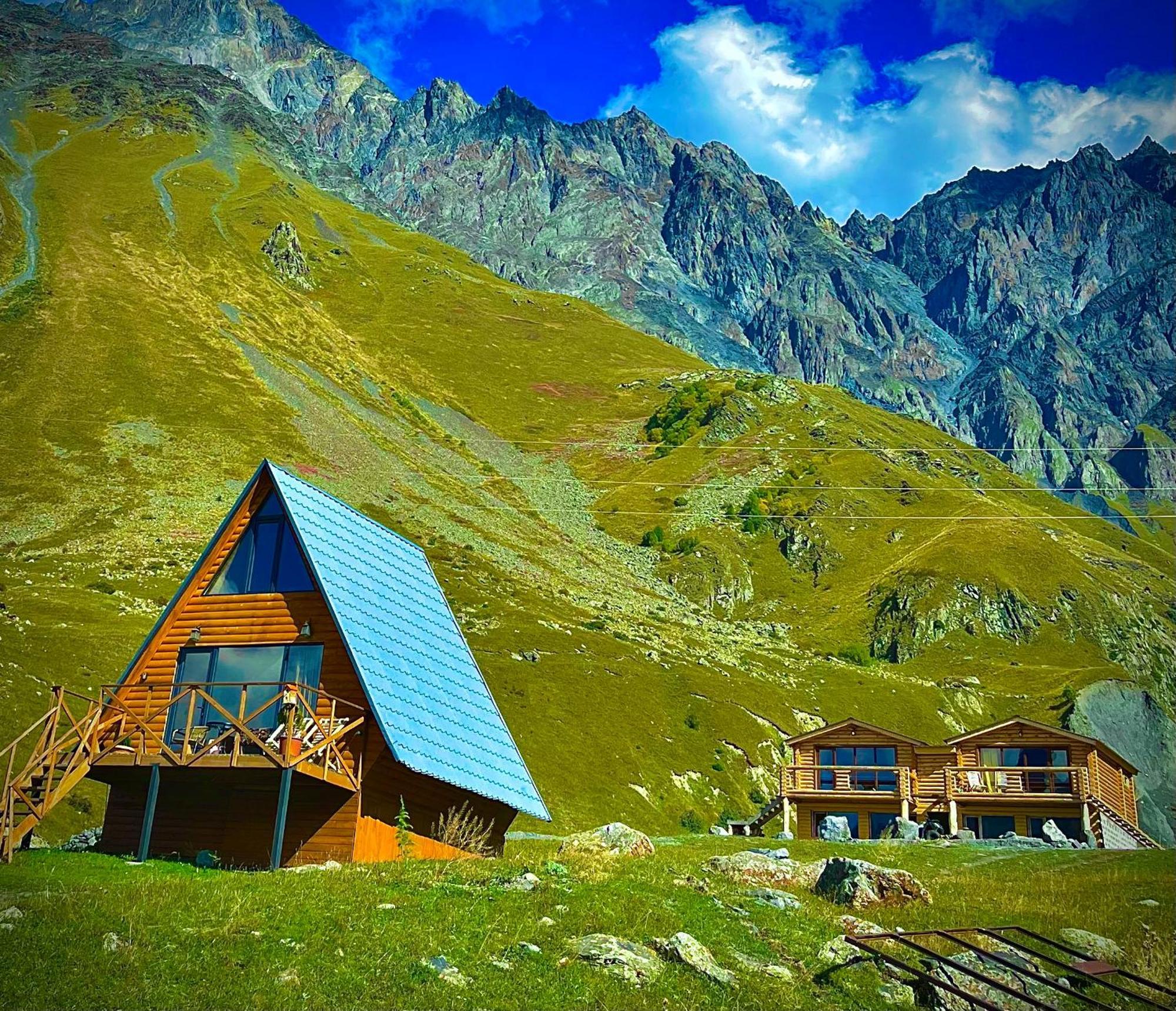 Alone Cottage Kazbegi Ngoại thất bức ảnh