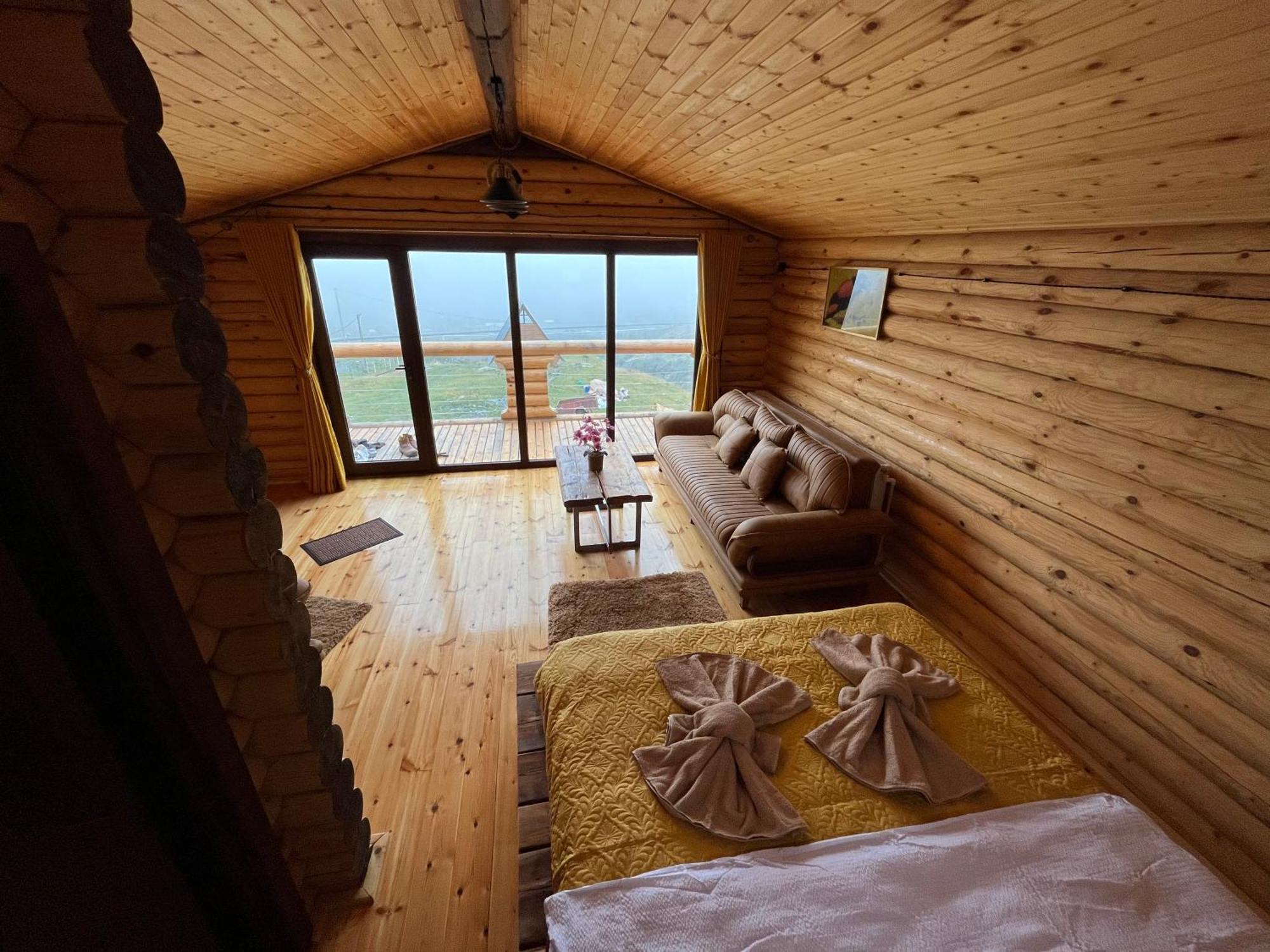 Alone Cottage Kazbegi Ngoại thất bức ảnh