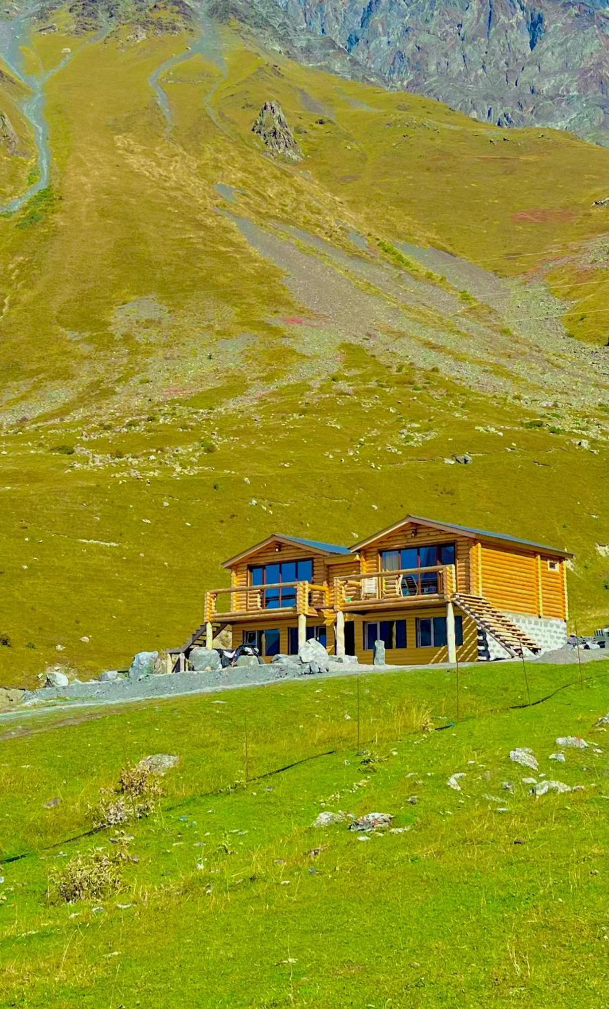 Alone Cottage Kazbegi Ngoại thất bức ảnh